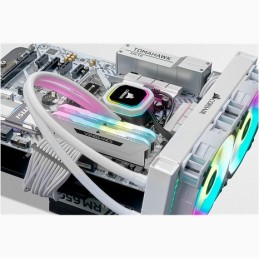 Corsair Vengeance RGB Pro CMH64GX4M4E3200C16W memoria 64 GB 4 x 16 GB DDR4 3200 MHz