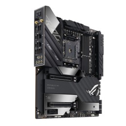 ASUS ROG Crosshair VIII Extreme AMD X570 Socket AM4 ATX esteso