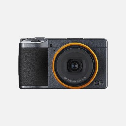 Ricoh GR III 1 2.3" Fotocamera compatta 24 MP CMOS 6000 x 4000 Pixel Grigio, Metallico