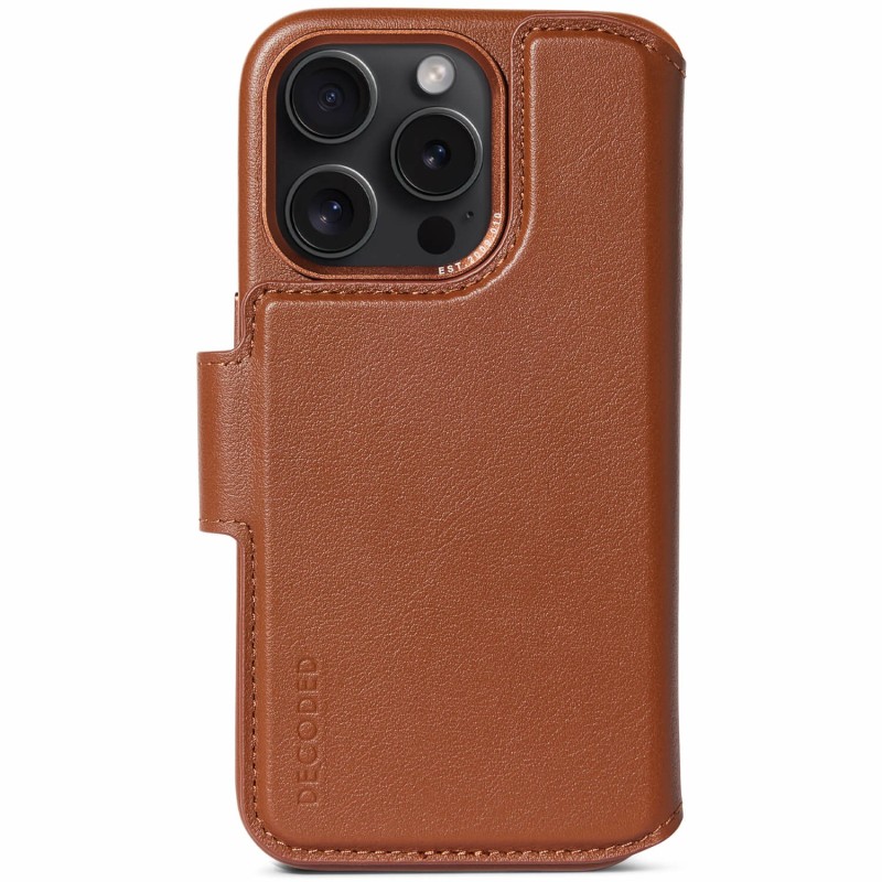 Decoded Leather Detachable Wallet für iPhone 15 Pro Tan