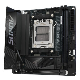 GIGABYTE B850I AORUS PRO Scheda Madre - Supporta processori AMD Ryzen Serie 9000, VRM digitale a 8+2+1 fasi, fino a 8400MHz
