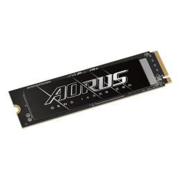 GIGABYTE AORUS Gen5 14000 4 TB M.2 PCI Express 5.0 NVMe 3D TLC NAND
