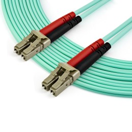 StarTech.com Cable de 7m de Fibra Óptica Multimodo LC UPC a LC UPC OM4 - 50 125µm - Fibra LOMMF VCSEL - Redes de 100G - Cable