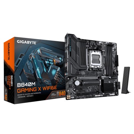 GIGABYTE B840M GAMING X WIFI6E Scheda Madre – CPU AMD Ryzen 9000, VRM a 8+2+2 fasi, fino a 8200 MHz DDR5 (O.C.), 2× M.2 PCIe