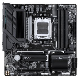 GIGABYTE B840M GAMING X WIFI6E Scheda Madre – CPU AMD Ryzen 9000, VRM a 8+2+2 fasi, fino a 8200 MHz DDR5 (O.C.), 2× M.2 PCIe