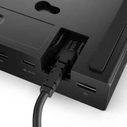 Lenovo ThinkPad USB4 Smart Dock 5500 with 135W Adapter Kabelgebunden Schwarz