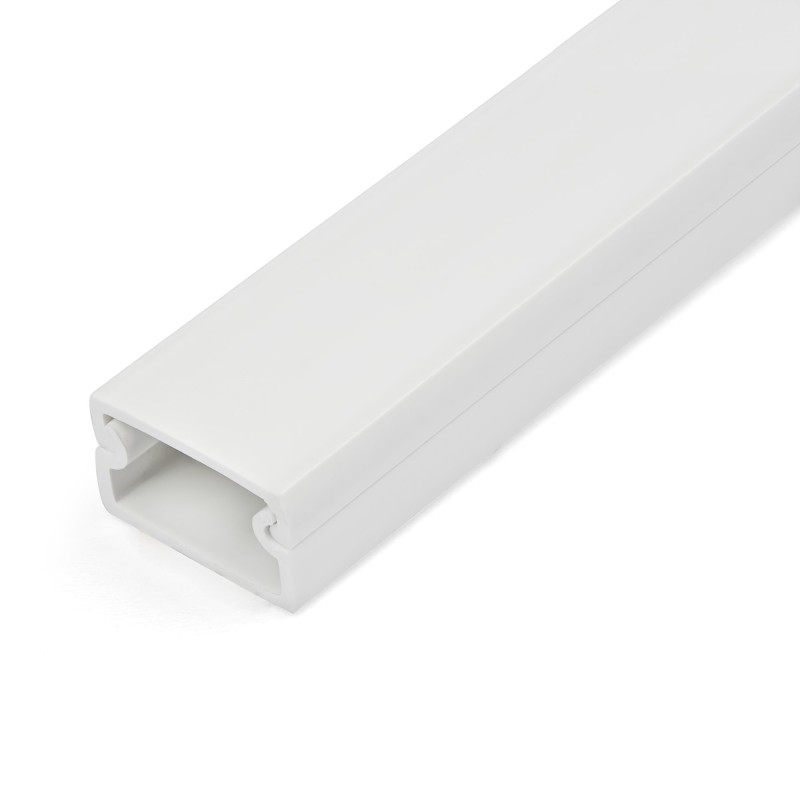 StarTech.com Chemin de Câbles PVC Robuste avec Couvercle et Ruban Adhésif - 19mm W x 11mm H - Longueur 1m - Passe Câble pour